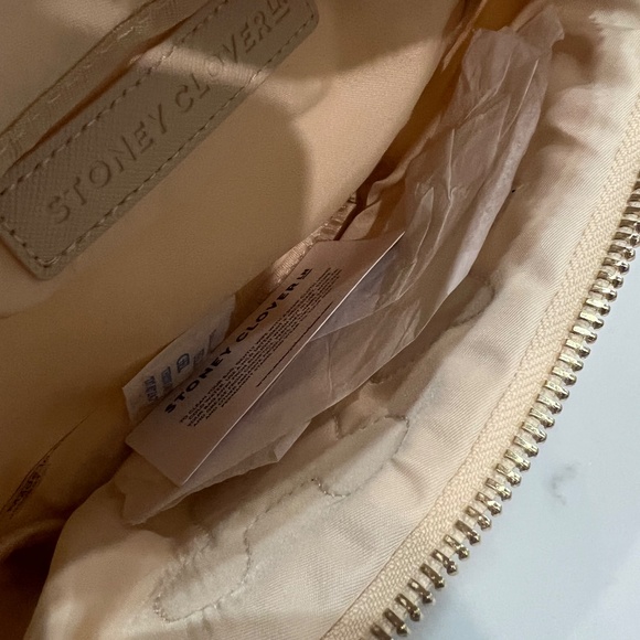 Stoney Clover Lane Fanny pack sand - Picture 5 of 5